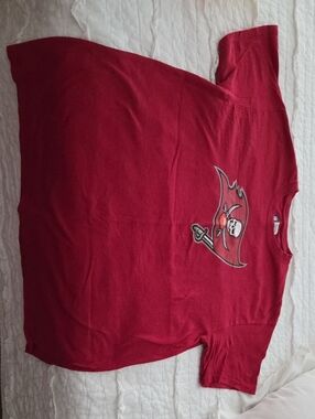 Womens Red Graphic Tee NFL TEAM apparel Tampa Bay Bucaneers